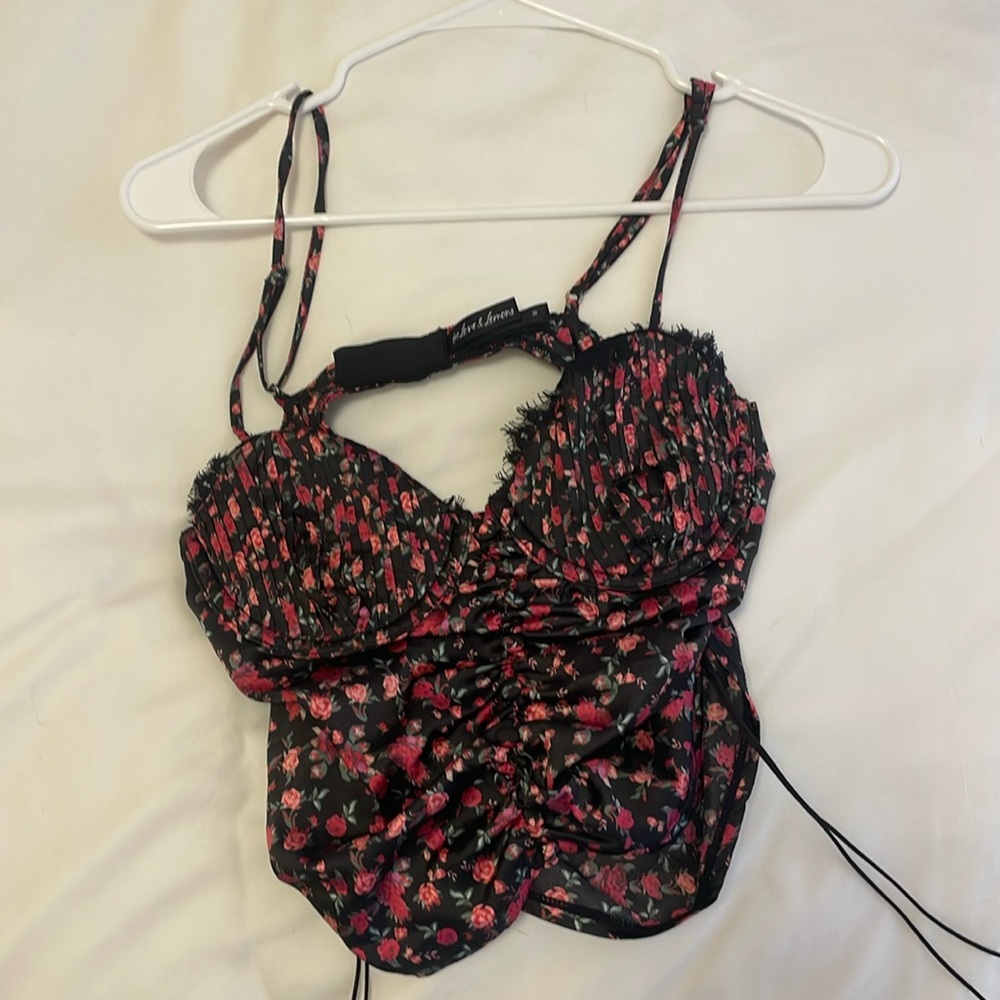 For love and lemons crop top in medium. Excellent condition.